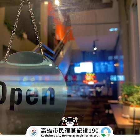 Like Hostel & Bar Lounge Kaohsiung Exteriör bild